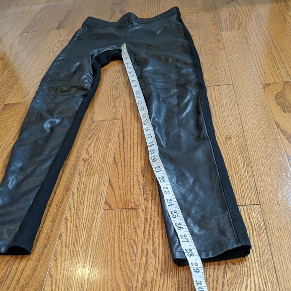 DYNAMITE Black Faux Leather Moto Leggings High waisted size XS - Picture 6 of 8